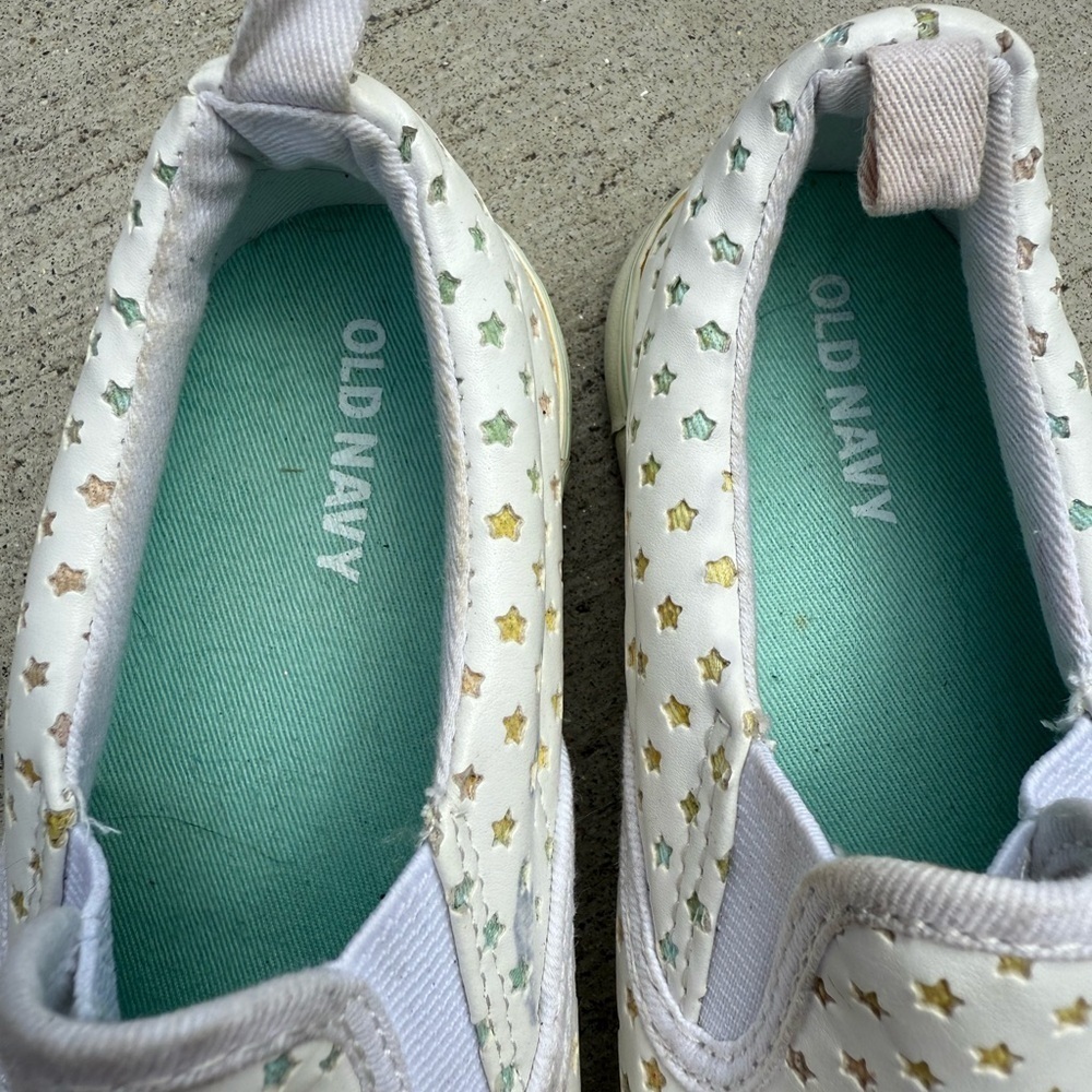 Old Navy White Sneakers Slip-On Canvas - Picture 4 of 6